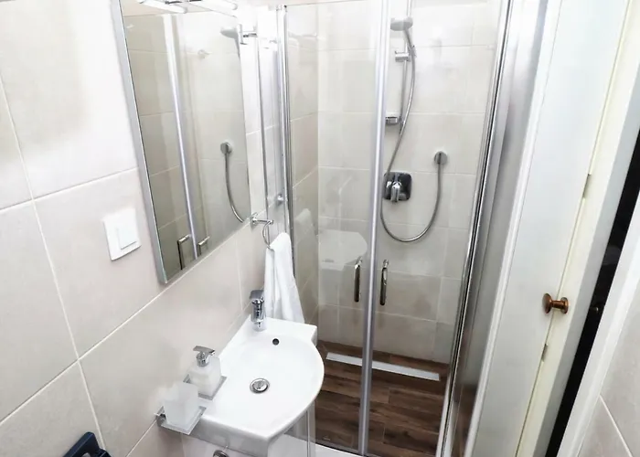 Sweet Couple 로비니